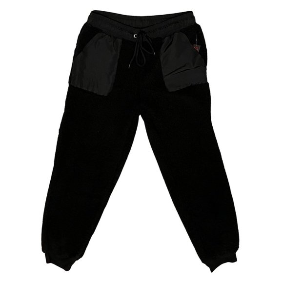 ⚡️ NWT No Boundaries Junior's Faux Sherpa Jogger Pants - size: Medium - Picture 4 of 13